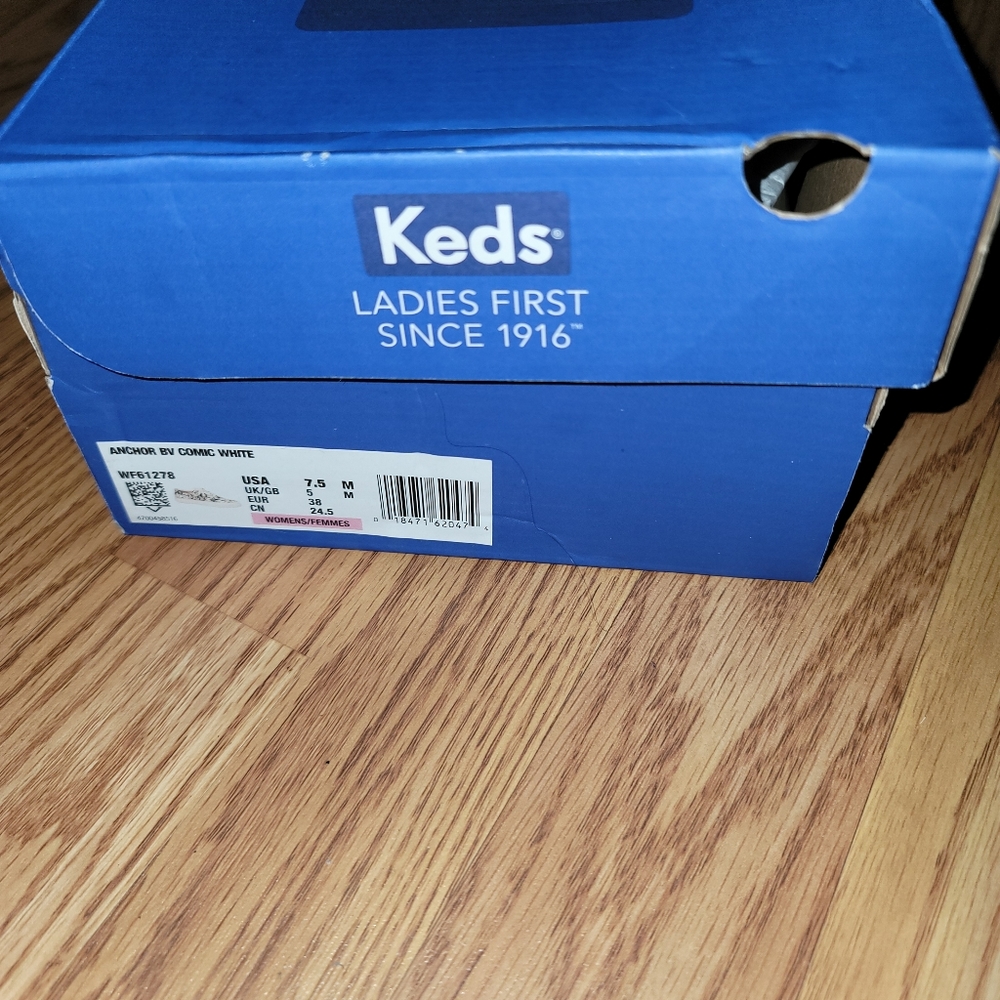 Women's size 7.5 Keds Archie Comics Sneakers
